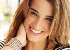 Holly Starr headshot